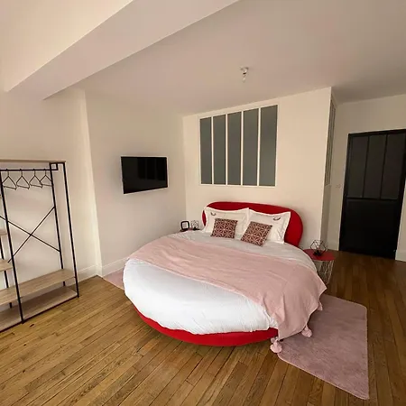 Echappee Ducale, La Vraie Evasion à 2 Avec Lit Rond En Hypercentre De Appartement *
